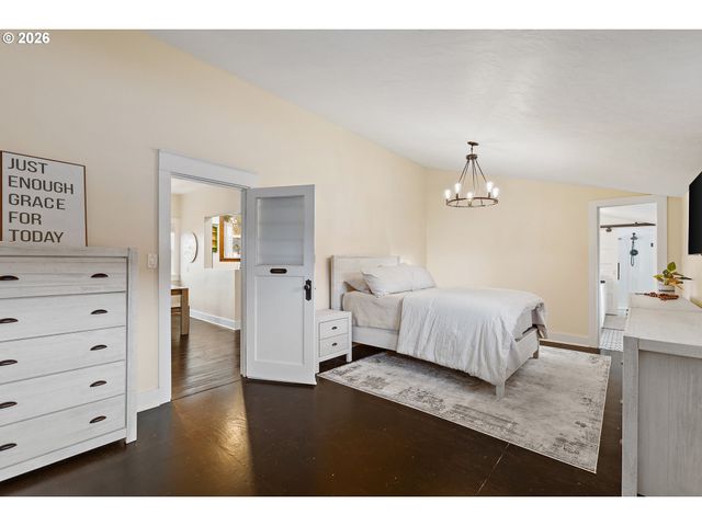 36937 S HIGHWAY 213, Mt Angel, OR 97362