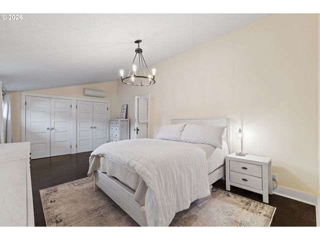 36937 S HIGHWAY 213, Mt Angel, OR 97362