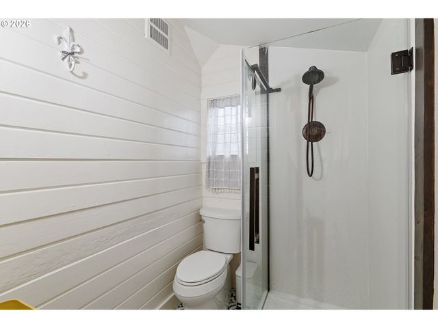 36937 S HIGHWAY 213, Mt Angel, OR 97362