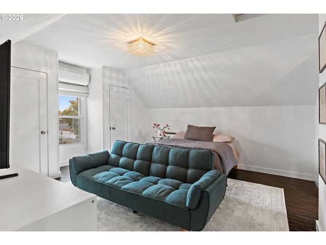 36937 S HIGHWAY 213, Mt Angel, OR 97362