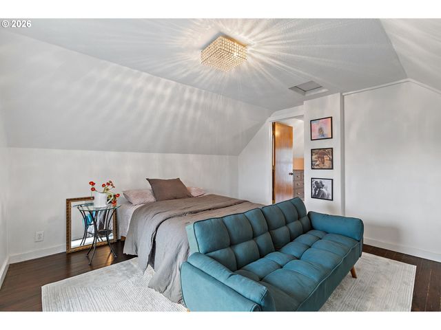 36937 S HIGHWAY 213, Mt Angel, OR 97362