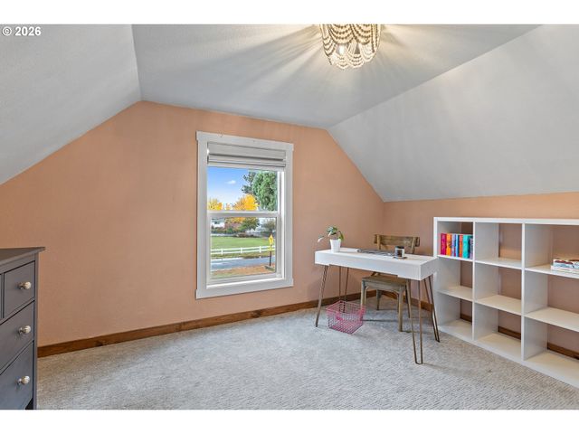 36937 S HIGHWAY 213, Mt Angel, OR 97362