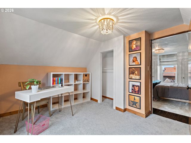 36937 S HIGHWAY 213, Mt Angel, OR 97362