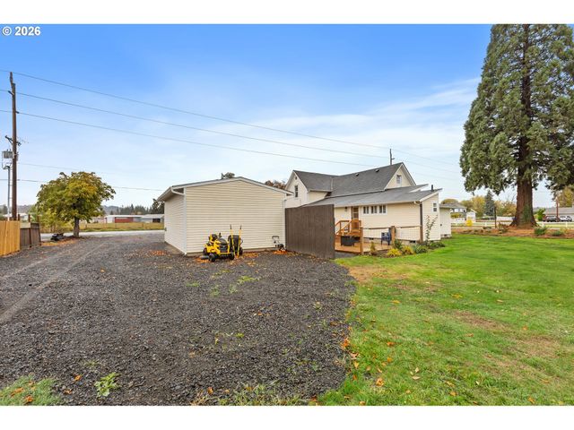 36937 S HIGHWAY 213, Mt Angel, OR 97362