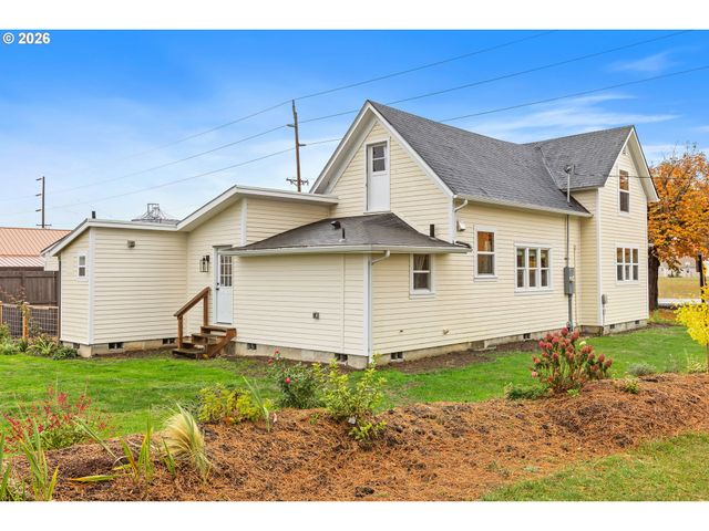 36937 S HIGHWAY 213, Mt Angel, OR 97362