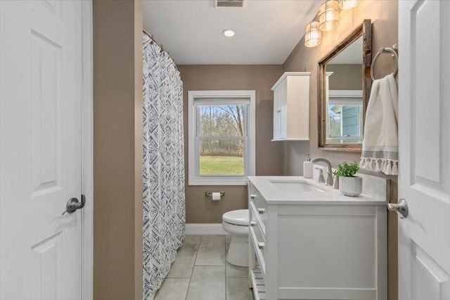 60 Town Farm Road, Salem, NH 03079