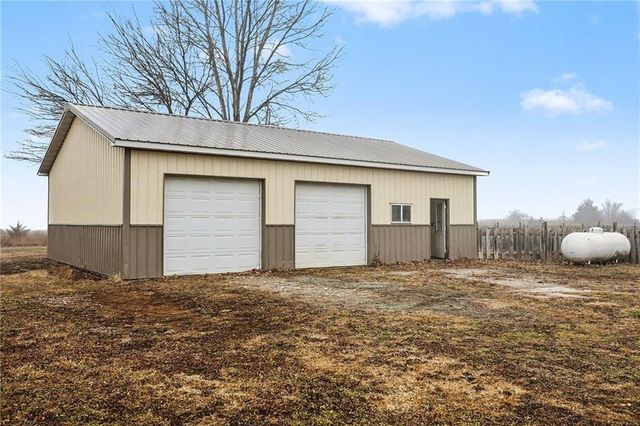 4539 Neosho Road, Wellsville, KS 66092