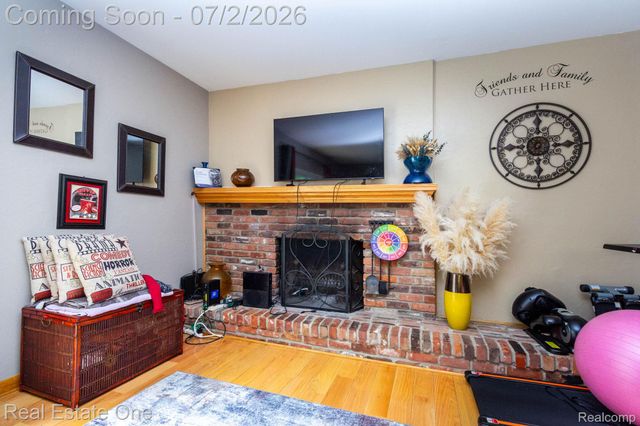 6011 Walker Drive, Troy, MI 48085