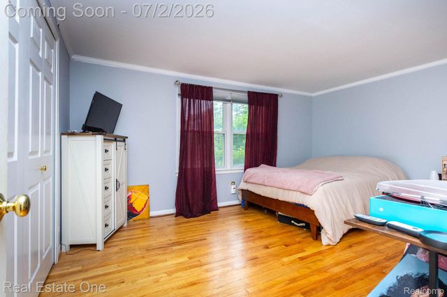 6011 Walker Drive, Troy, MI 48085