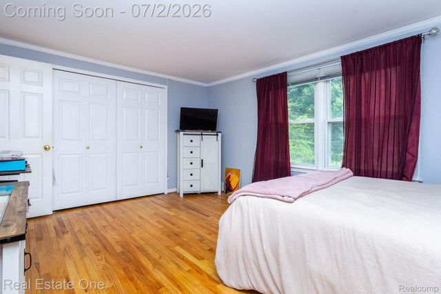6011 Walker Drive, Troy, MI 48085