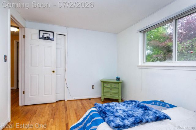6011 Walker Drive, Troy, MI 48085