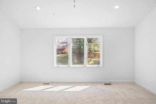 39 STRIDESHAM CT, Baltimore, MD 21209