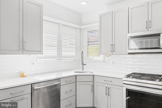 39 STRIDESHAM CT, Baltimore, MD 21209