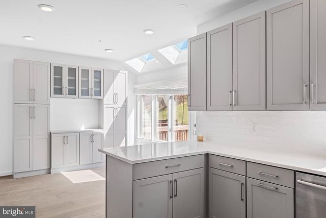 39 STRIDESHAM CT, Baltimore, MD 21209