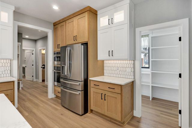 989 E Siler Parkway, Springfield, MO 65810