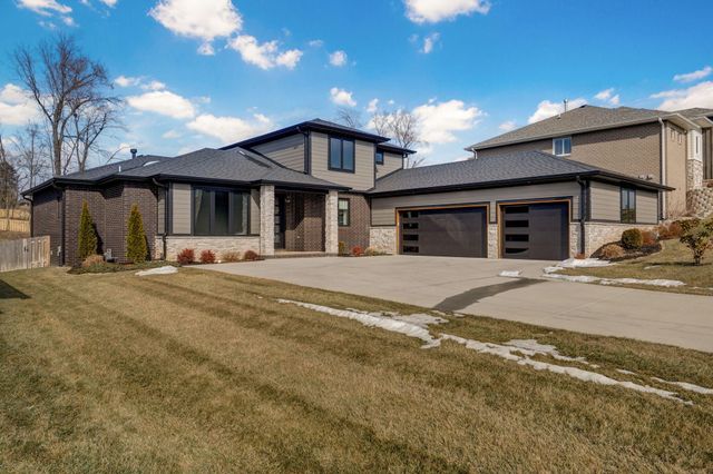 989 E Siler Parkway, Springfield, MO 65810