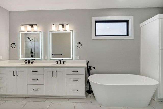 989 E Siler Parkway, Springfield, MO 65810