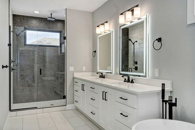 989 E Siler Parkway, Springfield, MO 65810