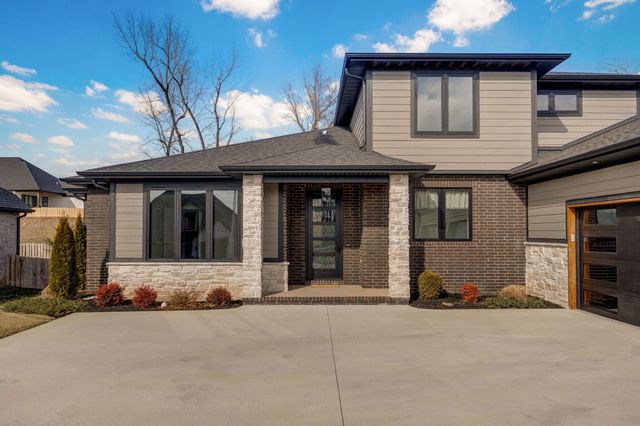 989 E Siler Parkway, Springfield, MO 65810