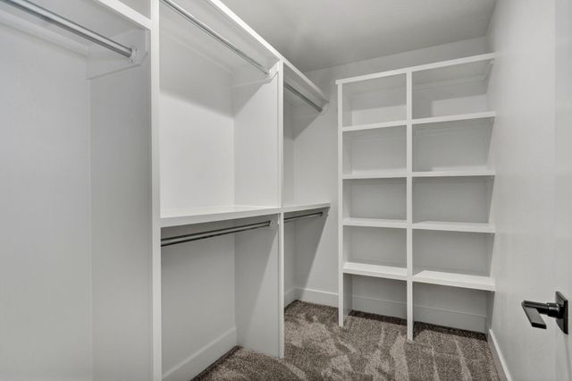 989 E Siler Parkway, Springfield, MO 65810