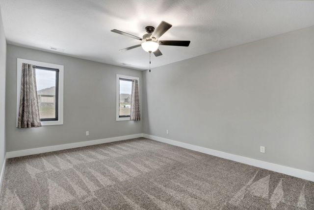 989 E Siler Parkway, Springfield, MO 65810