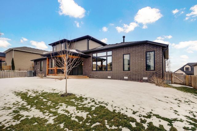 989 E Siler Parkway, Springfield, MO 65810