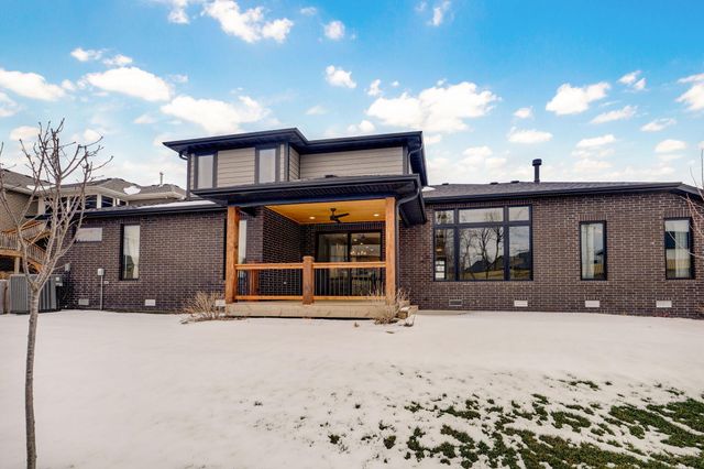 989 E Siler Parkway, Springfield, MO 65810