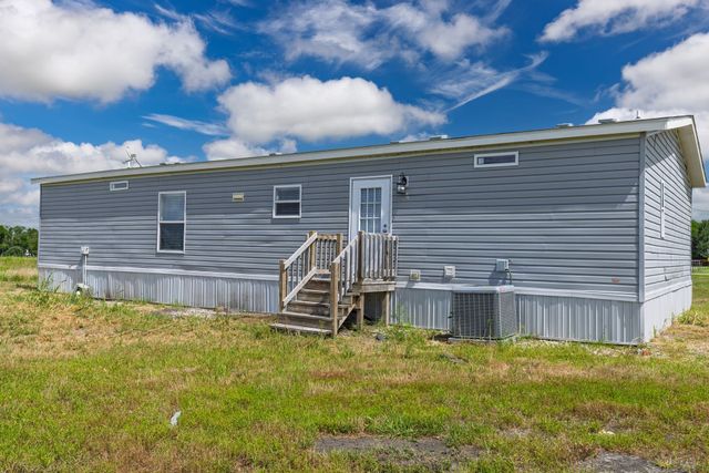3828 Farm Road 272, Celeste, TX 75423