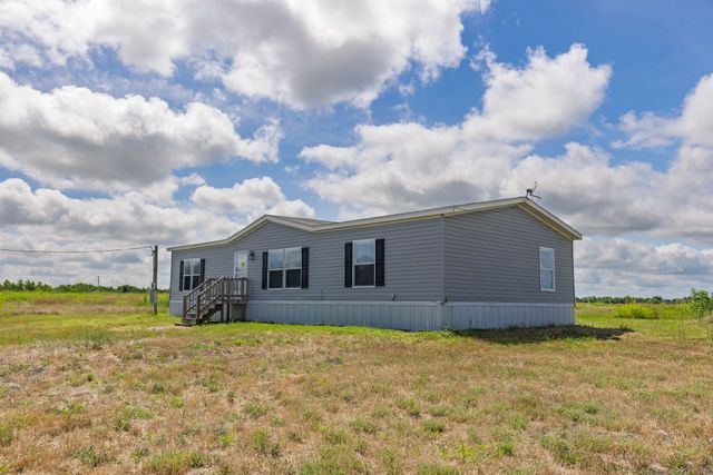 3828 Farm Road 272, Celeste, TX 75423