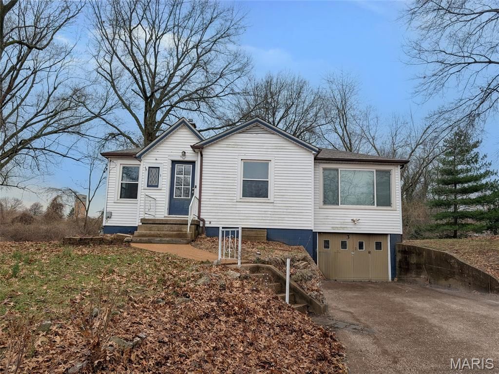 3 Linda Vista Drive, Belleville, IL 62221