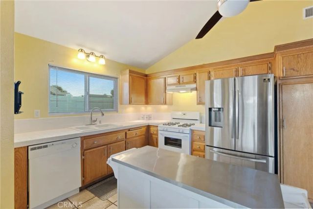 11830 Carlisle Court, Moreno Valley, CA 92557