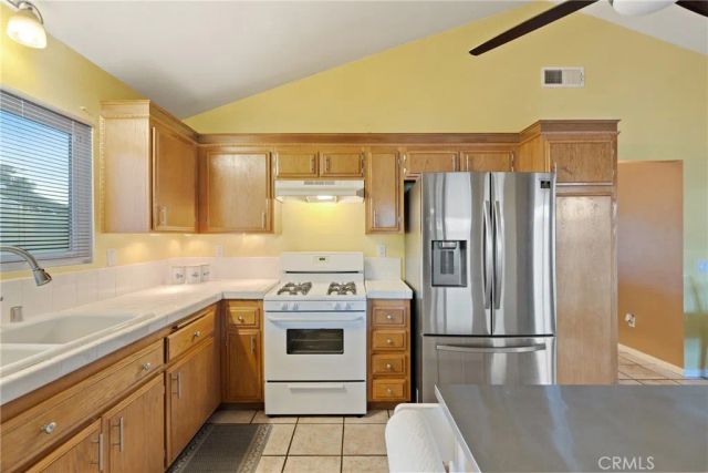 11830 Carlisle Court, Moreno Valley, CA 92557