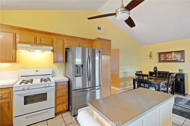 11830 Carlisle Court, Moreno Valley, CA 92557