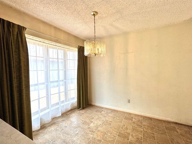 1712 Redwood Circle, Alvin, TX 77511