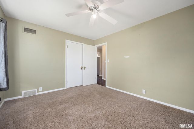 3606 N SHERIDAN Road, Peoria, IL 61604