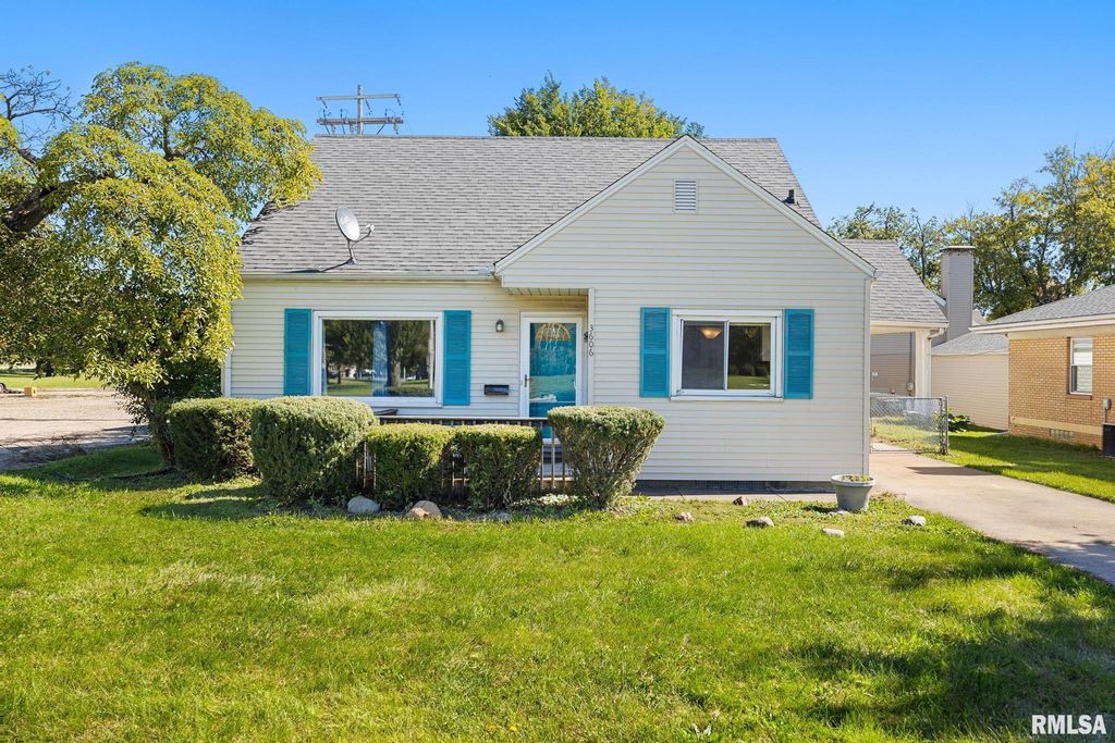 3606 N SHERIDAN Road, Peoria, IL 61604