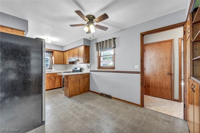 179 Caroline Street, Elyria, OH 44035