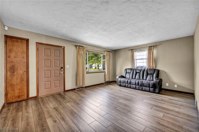 179 Caroline Street, Elyria, OH 44035