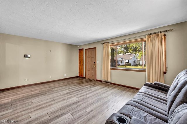 179 Caroline Street, Elyria, OH 44035