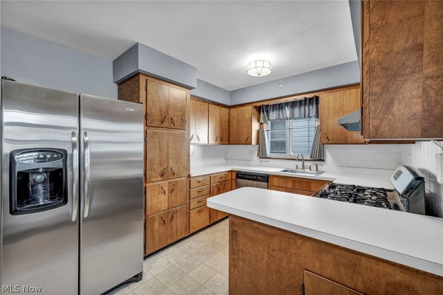 179 Caroline Street, Elyria, OH 44035