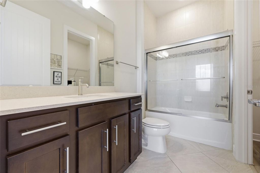 Image 13 of property listing at 13384 PANAMA BEACH COURT, Orlando, FL 32827