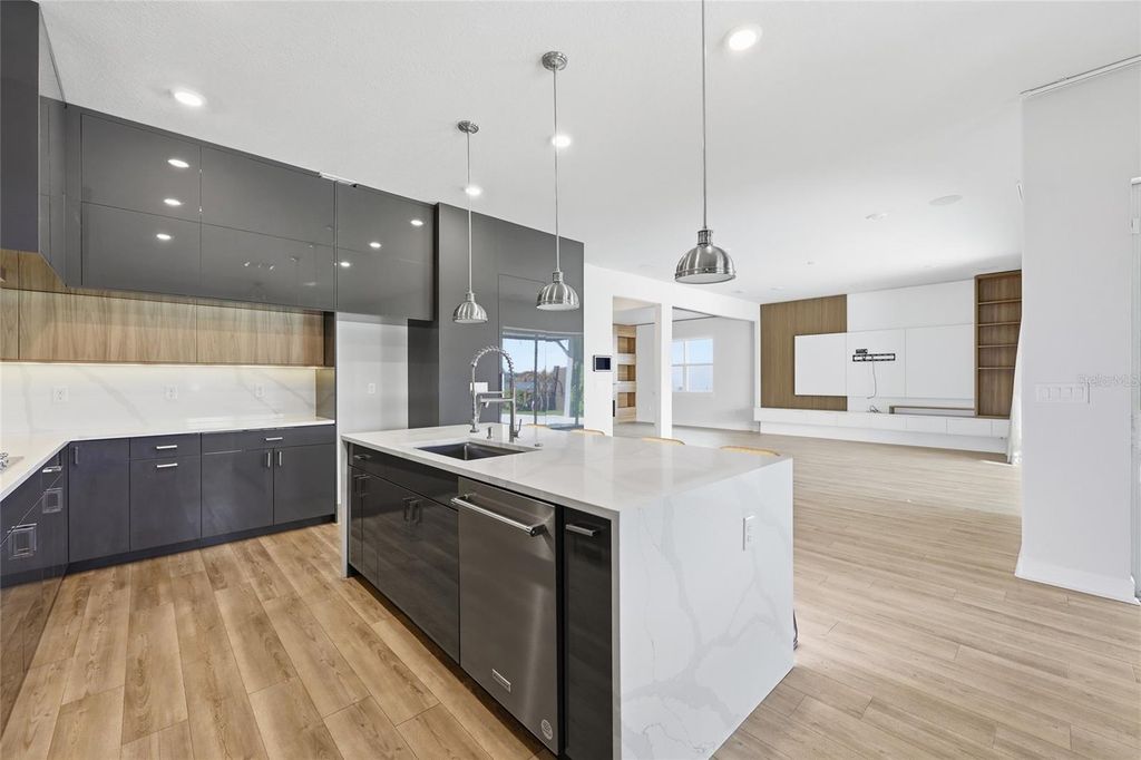 Image 25 of property listing at 13384 PANAMA BEACH COURT, Orlando, FL 32827