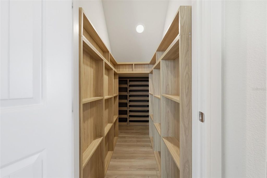 Image 34 of property listing at 13384 PANAMA BEACH COURT, Orlando, FL 32827