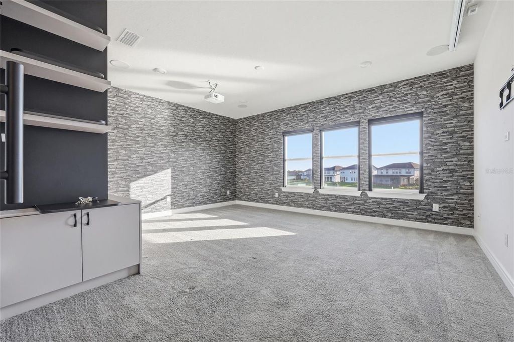 Image 40 of property listing at 13384 PANAMA BEACH COURT, Orlando, FL 32827