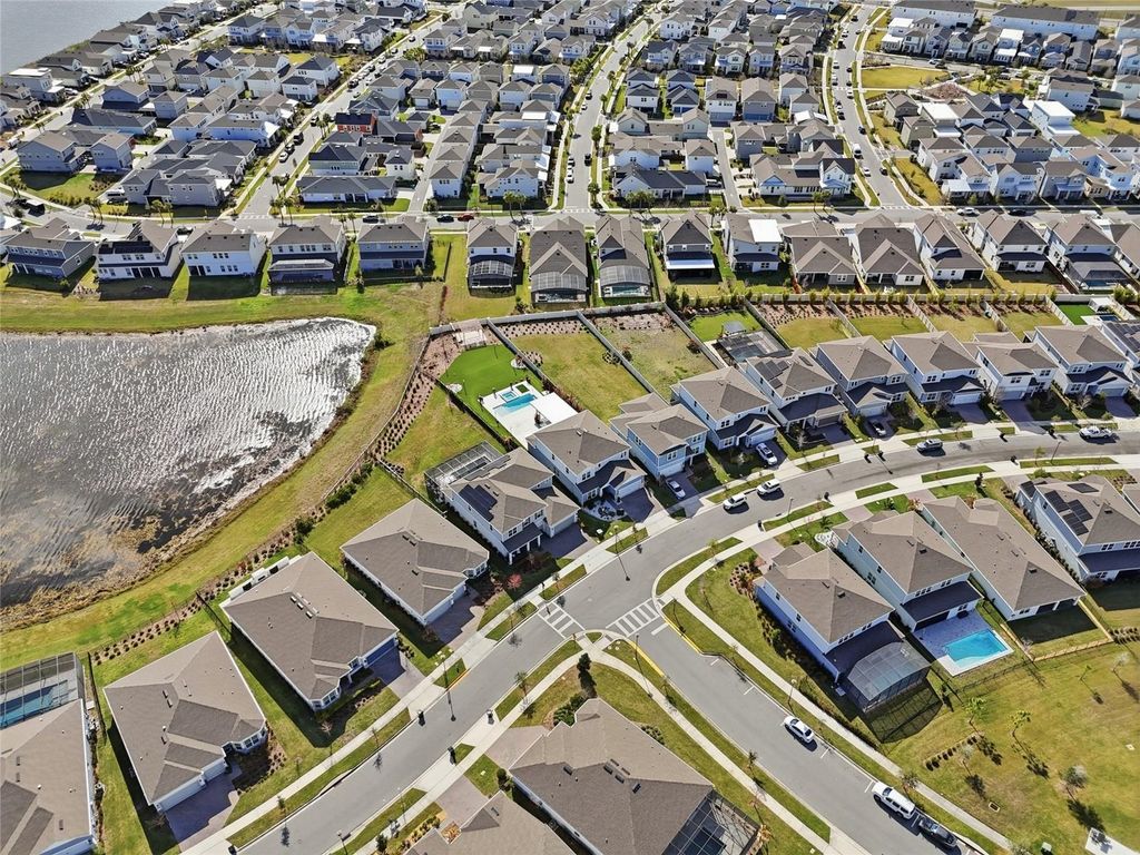 Image 73 of property listing at 13384 PANAMA BEACH COURT, Orlando, FL 32827