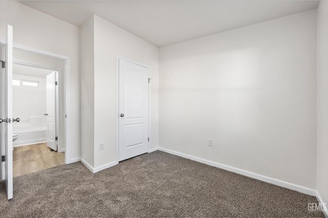 259 Mary Kay Lane, Bakersfield, CA 93308