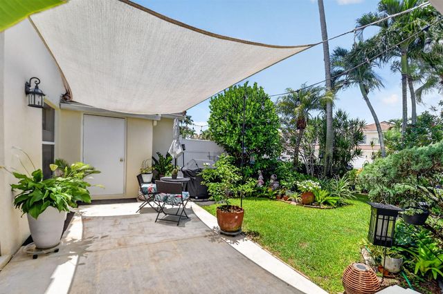 7285 Burgess Drive, Lake Worth, FL 33467