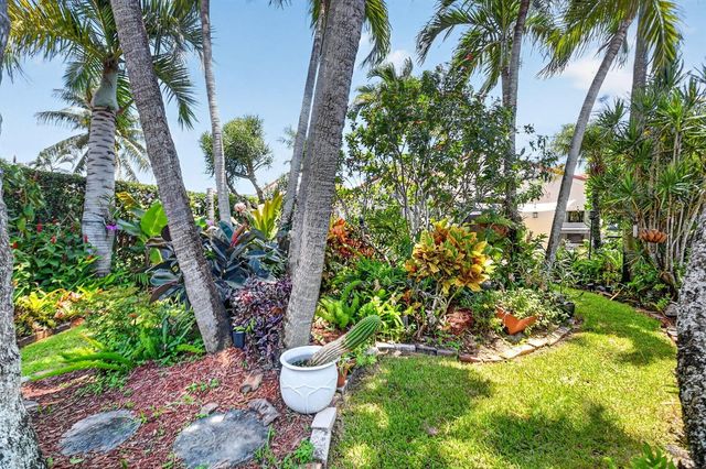 7285 Burgess Drive, Lake Worth, FL 33467