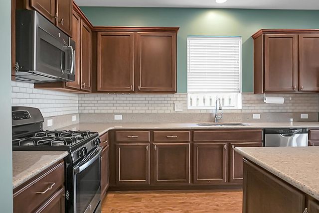568 Crossland Drive, Moncks Corner, SC 29461