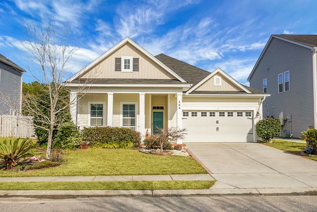 568 Crossland Drive, Moncks Corner, SC 29461